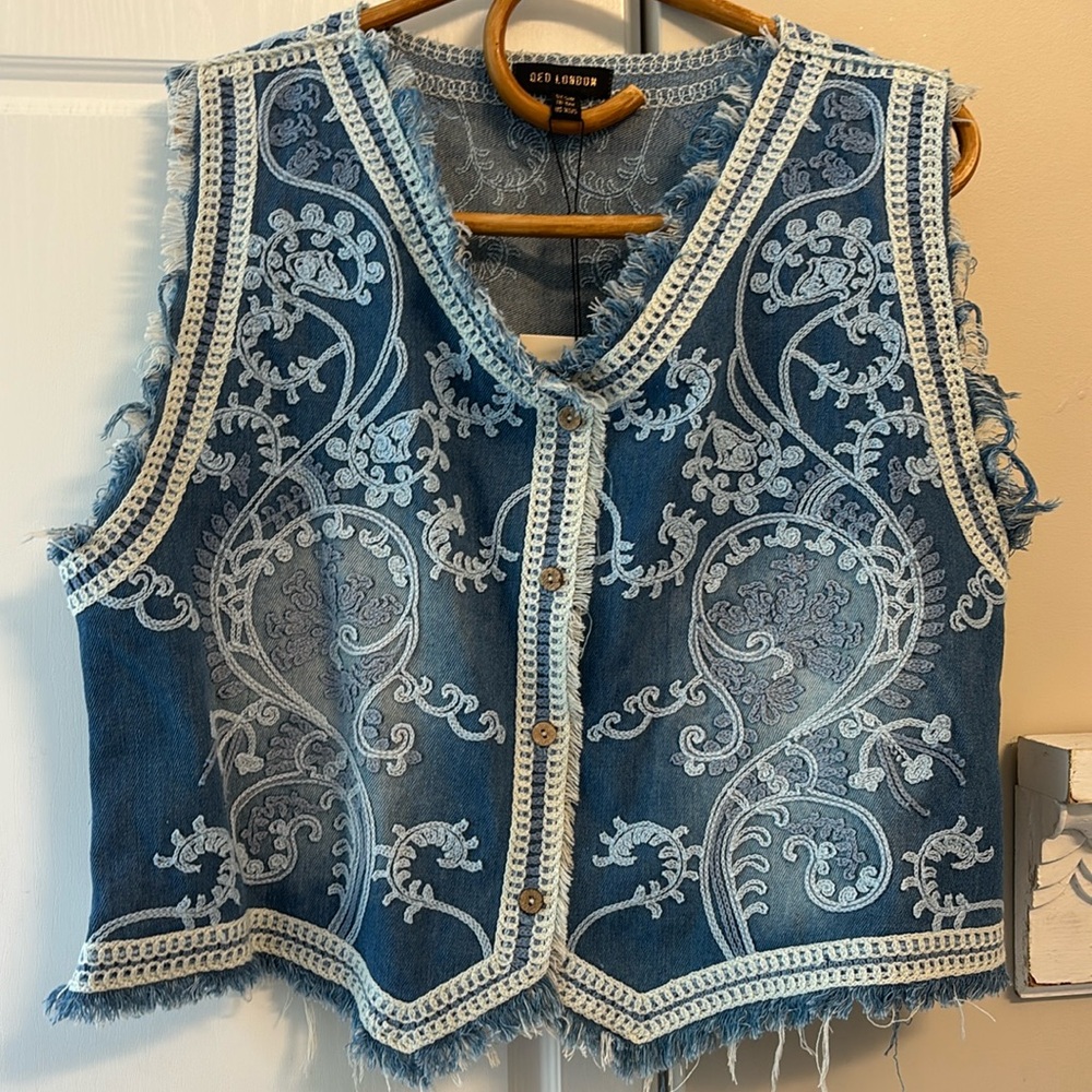 QED London Cotton Embroidered Vest NWT